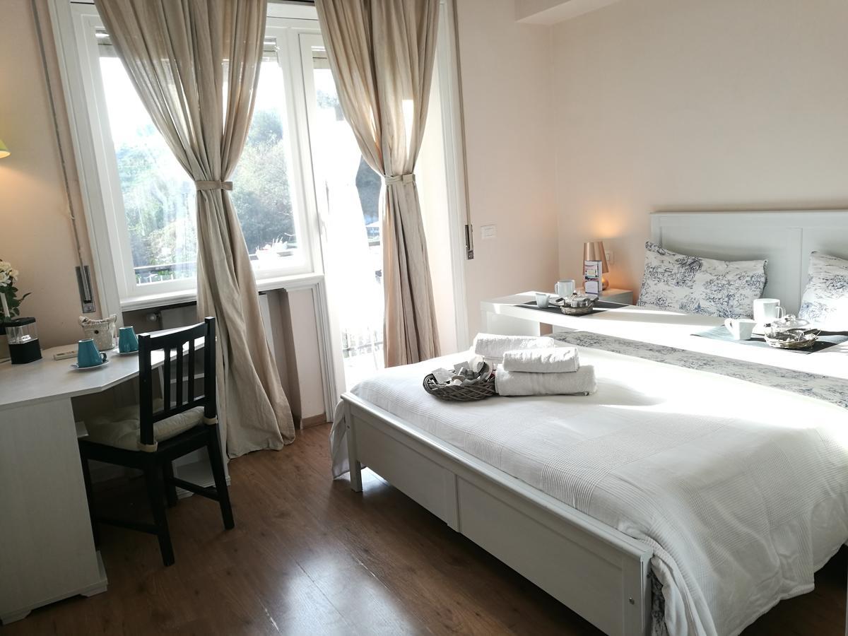 Bed and Breakfast Antica Aria Di Roma Екстер'єр фото